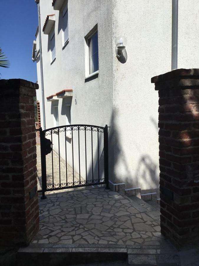 Apartments Bajcic Kampor Exterior foto
